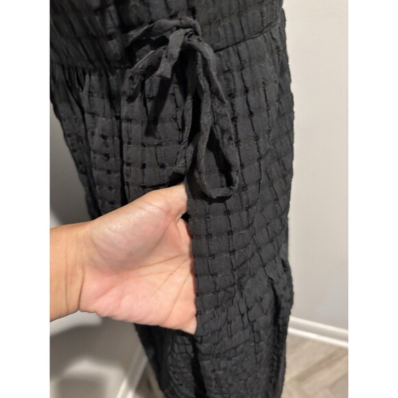 LOVE, BONITO Black Textured Sleeveless Tiered Side Ties Midi Dress 4 - Picture 7 of 7